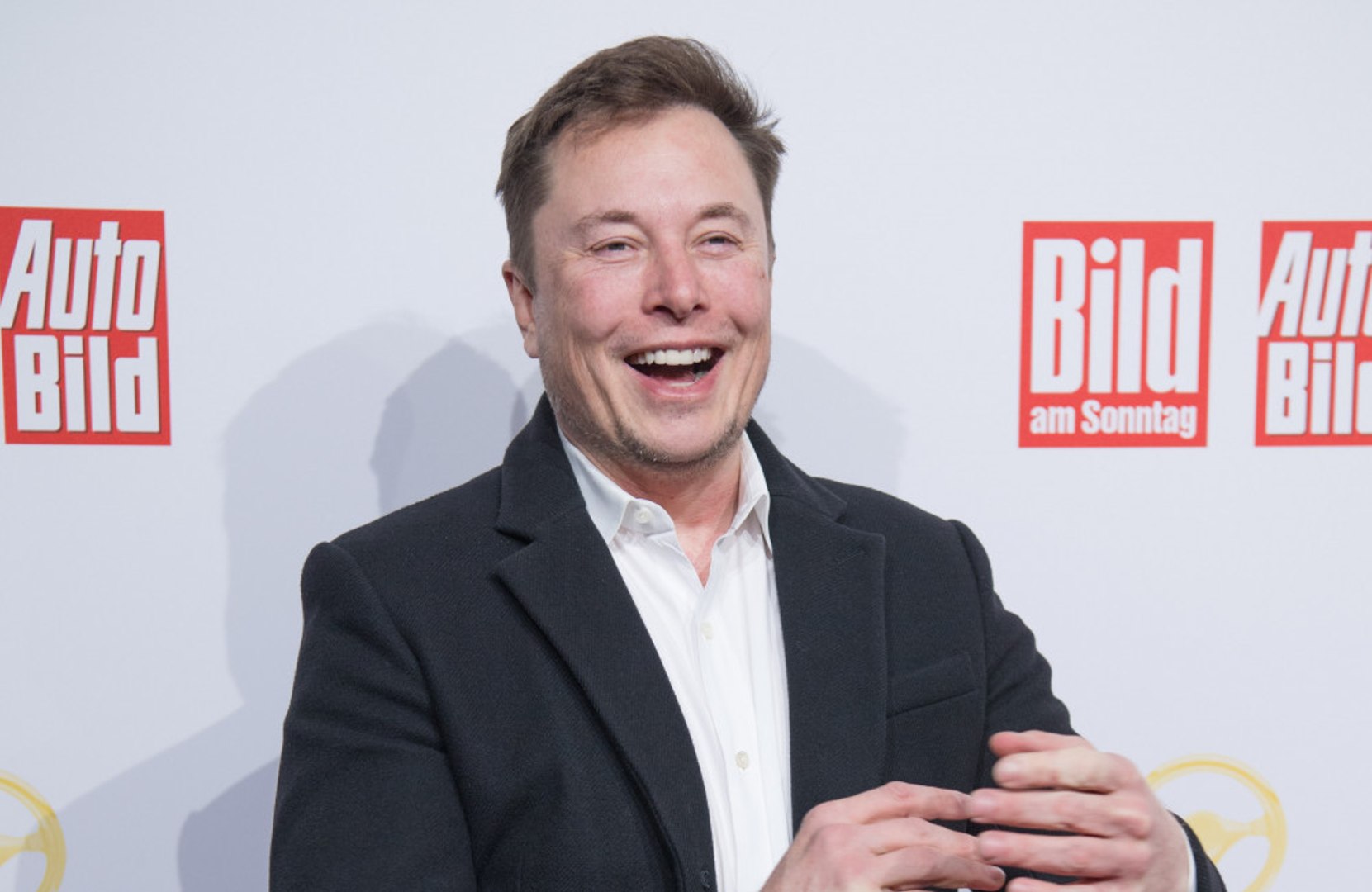 ⁣Elon Musk plans Starlink global roll out