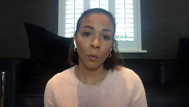 Thiago Silva : sa femme Isabelle au casting de l'émission Championnes, familles de footballeurs répond aux questions de Purepeople.com