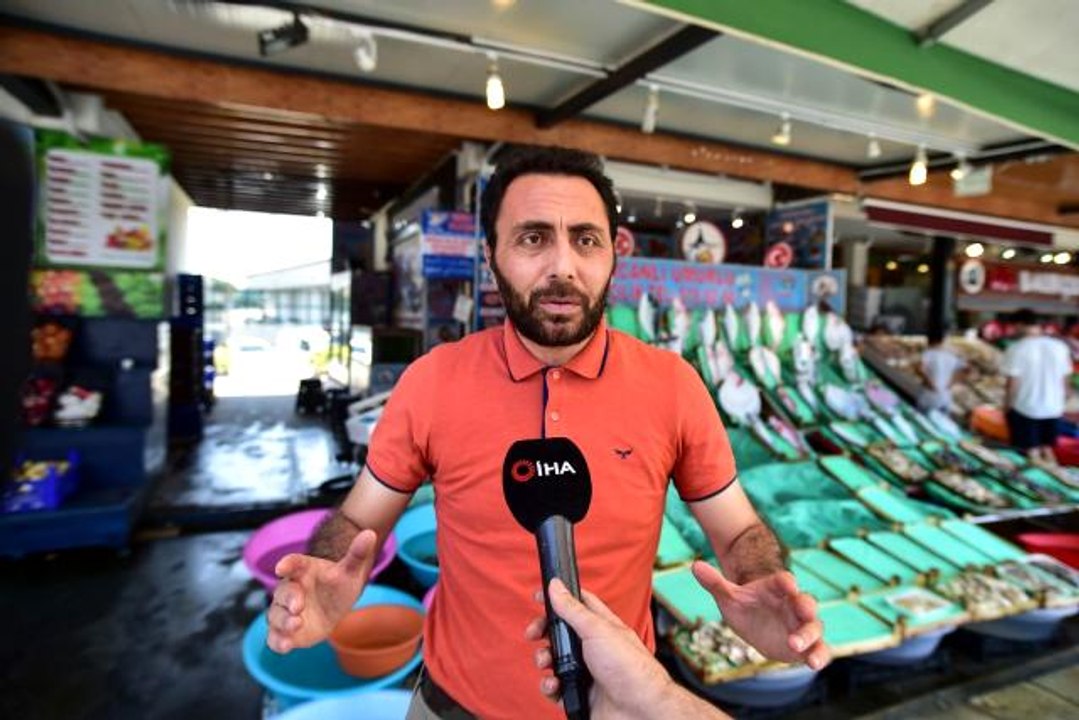 Balıkçılar müsilajdan endişe edenlere seslendi: "Gönül rahatlığıyla balık yiyebilirsiniz"
