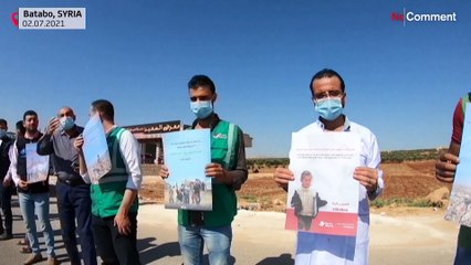 Humanitárius dolgozók élőlánca Szíriában