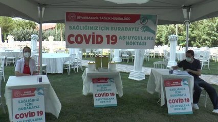 DİYARBAKIR - Öğretmenevinde Kovid-19 aşı uygulama noktaları oluşturuldu
