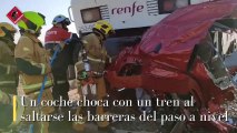 Fallecen cuatro personas en el choque de su turismo con un tren