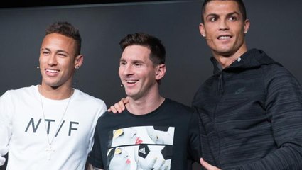 PSG, Messi'ye Barcelona'dan daha yüksek bir maaş teklif etti