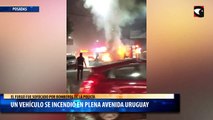 Un vehículo se incendió en plena avenida Uruguay