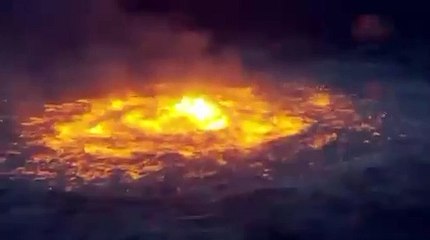 Vazamento de oleoduto provoca incêndio no mar; veja vídeo