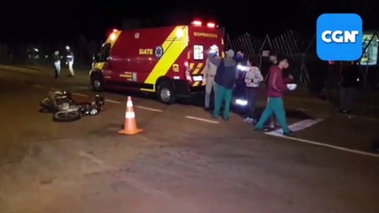 Télécharger la video: Motociclista fica ferido em colisão na marginal da BR-277, na região do Santos Dumont