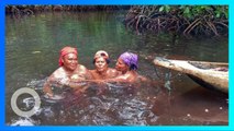 Hutan Perempuan di Papua, Pria Dilarang Masuk - TomoNews