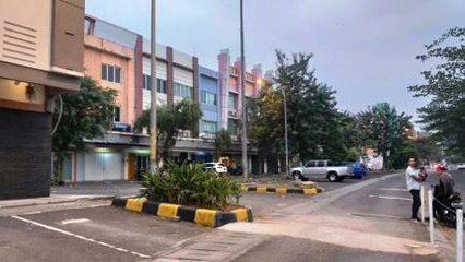 Ribut Soal Parkir Depan Ruko, Emang Parkiran Ruko Hak Siapa?