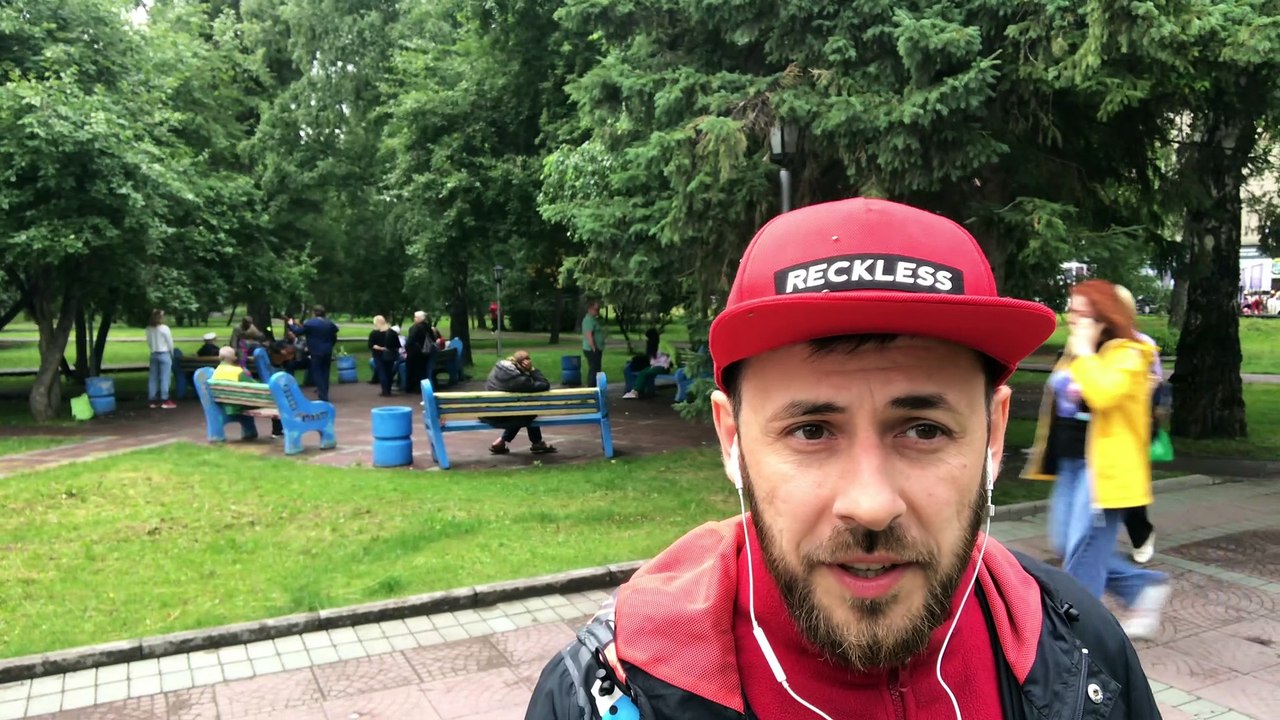 Walking in the Morning in Siberia❄️. 75°F. Retirees With Guitars. Sightseeing Tour in Novosibirsk.