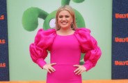 Kelly Clarkson asks judge to declare her legally single