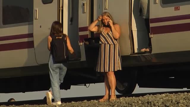 Fallecen cuatro personas después de que un tren arrolle su coche en Novelda