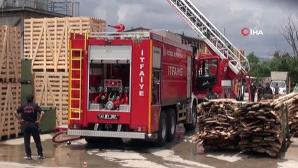 Kereste fabrikasında filo patladı itfaiye ekipleri alarma geçti