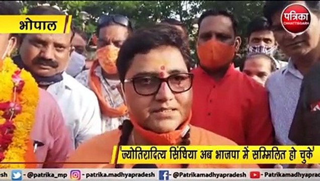 भोपाल : सब मोदी जी से जलते हैं, उन्हीं के पीछे पड़े हैं - साध्वी प्रज्ञा ठाकुर,सांसद