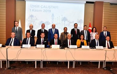 CHP'li belediyeler turizm yasasıyla ilgili "gelirlerimize el koyma anlamı taşıyor" diyerek Cumhurbaşkanı Erdoğan'a gidiyorlar