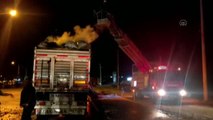 AFYONKARAHİSAR - Kömür yüklü tırın dorsesinde çıkan yangın söndürüldü