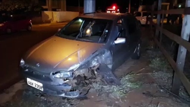 Duas mulheres ficam feridas em colisão entre Pálio e C3 no Jardim Verona