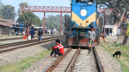 Train Horn Prank | The Best Of Train Horn Prank Reaction on Public | Filmism World |