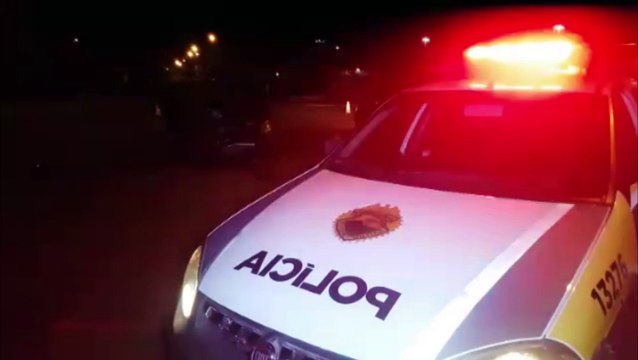 Forte colisão de trânsito deixa veículo destruído no Bairro Universitário