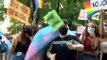 Cientos de personas salen a la calle por el desfile del Orgullo LGTBI en Madrid