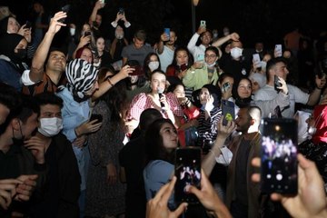 İnegöl'de "Kültür Sanat Etkinlikleri" Irmak Arıcı konseriyle başladı