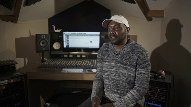 Nous avons retrouvé l'artiste qui a appris le rap à Booba