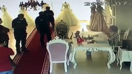 Hükümeti eleştiren BBP Kadın Kolları İl Başkanı'na ters kelepçeli gözaltı