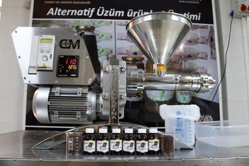 Üzümün başkenti Manisa, üzüm çekirdeği yağında da iddiasını artırıyor