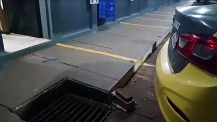 Homem é encaminhado à Delegacia após bater em carro estacionado