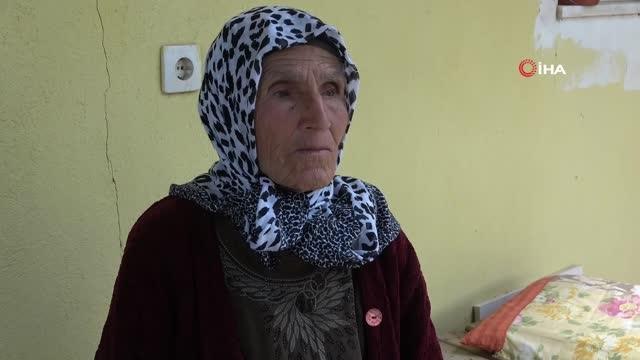 Son dokuma ustalarından Ümmühan teyze, 1800'lü yıllardan gelen tezgahta Nikfer bezi dokuyor