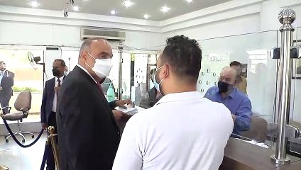 زيارة مفاجئة للخصاونة إلى دائرة الضريبة .. وهذه تفاصيلها