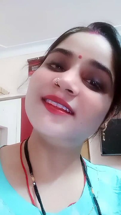 Aadha hai aashma