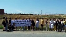 Sanatçı, yazar ve kültür sanat çalışanlarından 'Aradığınız suç bulunamadı' pankartı: Osman Kavala 1342 gündür tutuklu!