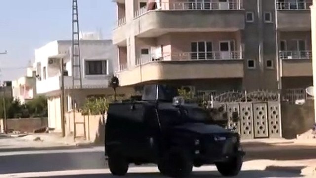 Hendek kapatan polise silahlı saldırı