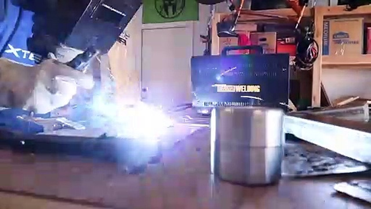 Diy Modern Floating Bed With Metal Legs!