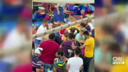 Pazarda saç saça kavga ettiler