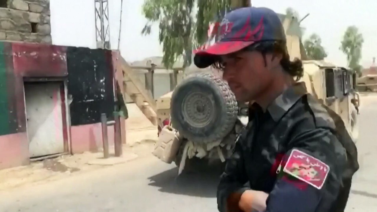 طالبان تستولي على المزيد من الأراضي في أفغانستان وفرار ألف جندي أفغاني إلى طاجيكستان