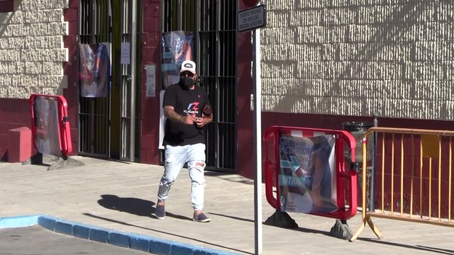 Kiko Rivera acude al centro de vacunación para ponerse la primera dosis