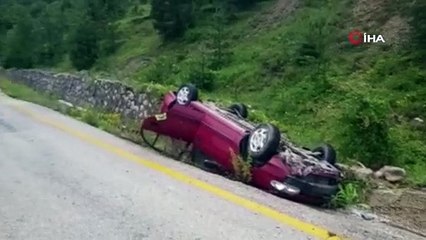 Kastamonu’da aynı bölgede iki araç tarlaya uçtu: 2 yaralı