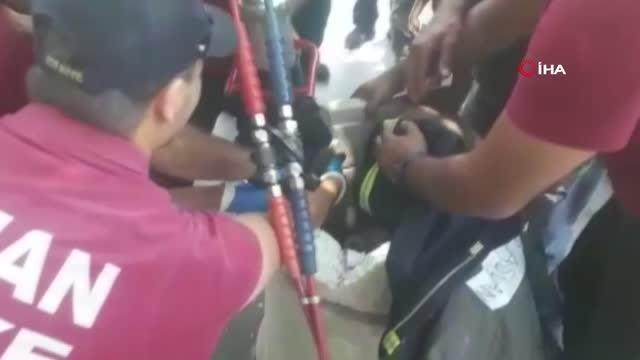 Son dakika haber | Batman'da beton çöp kutusuna sıkışan çocuk itfaiye ekiplerince kurtarıldı