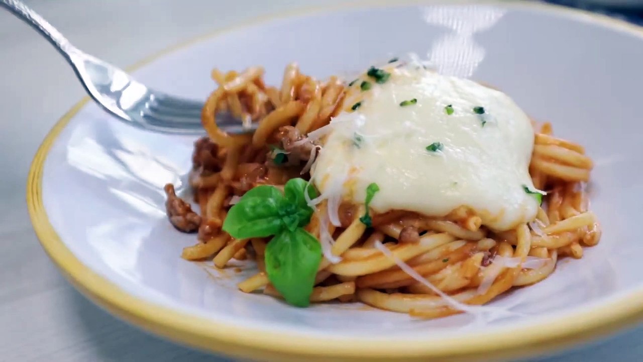 Zapečeni špageti s mozzarellom