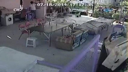 Hırsızdan şaşırtan hareket