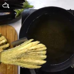 528364 - Eventail d'aubergine frites