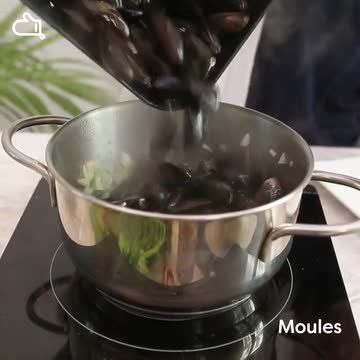 Moules marinières persillées