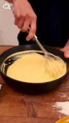 Gâteau moelleux au yaourt et pépites de chocolat vertical