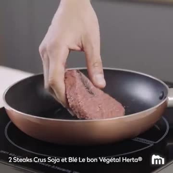 Végétarien ou non, vous allez adorer ce délicieux burger réalisé avec le Steak végétal Cru à Cuire ! La recette par ici  http://bit.ly/2NJ71p2