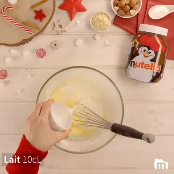 Découvrez la vidéo de la recette du gâteau rond façon Paris-Brest au Nutella®  Recette revisitée par nos Marmitonautes avec les conseils du Chef Grégory Cohen ! Vous allez ravir vos convives (et le Père Noël cette nuit) La recette par