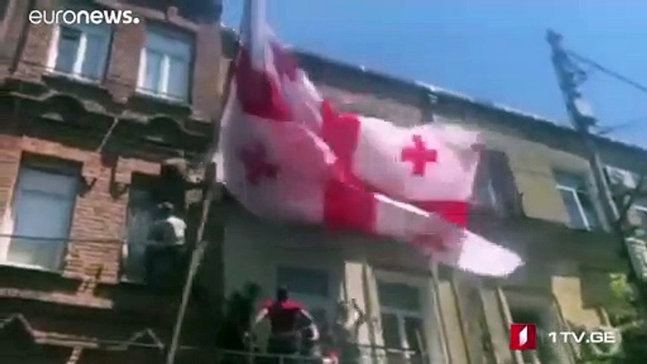 В Тбилиси отменён гей-парад