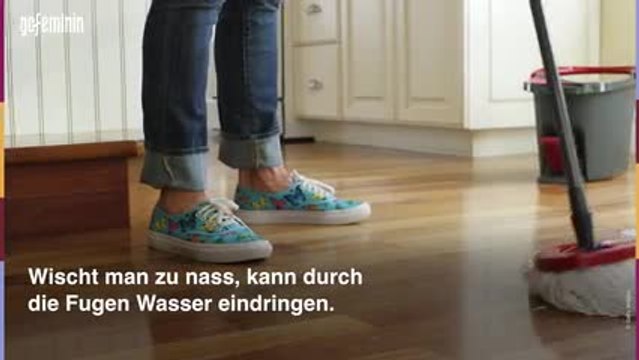 Laminat reinigen: Fehler, die teuer werden können