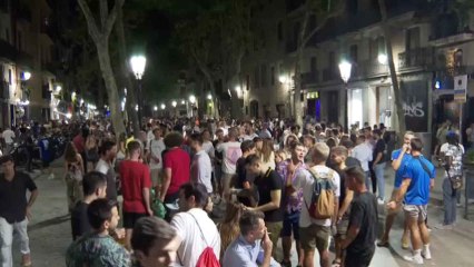 Los contagios juveniles disparan los casos en España