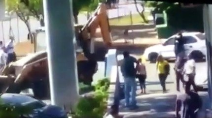 Sokak ortasında vahşet!